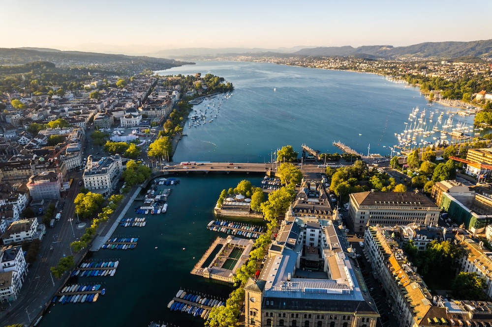 zurich-aerial-drone-shot-flying-above-lake-zurich-switze-2023-11-27-05-01-25-utc